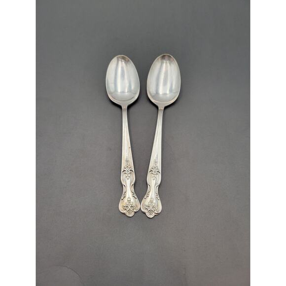 Set of 2 WM Rogers Silverplate Flatware Spoon Magnolia Extra Plate - Picture 4 of 10